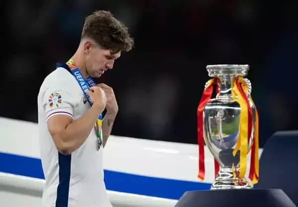 “2大会連続の準優勝”を経験したストーンズの心に深く刻まれたEUROの傷　「受け入れるのにしばらく時間がかかる」　