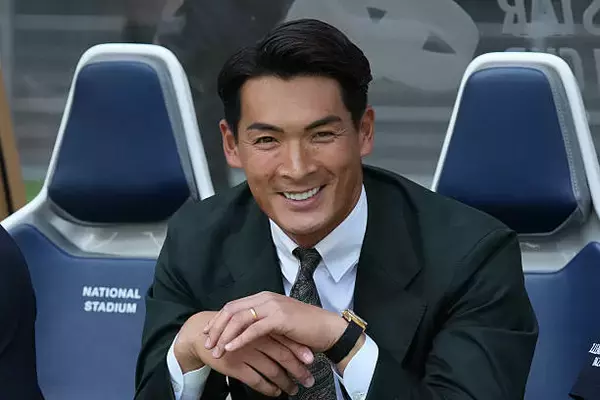 「なんだよこれｗ」「マリオカートかよ」J2藤枝の“謎サイン”がSNSで話題に　実況も困惑「どんな意図があるのでしょうか？」