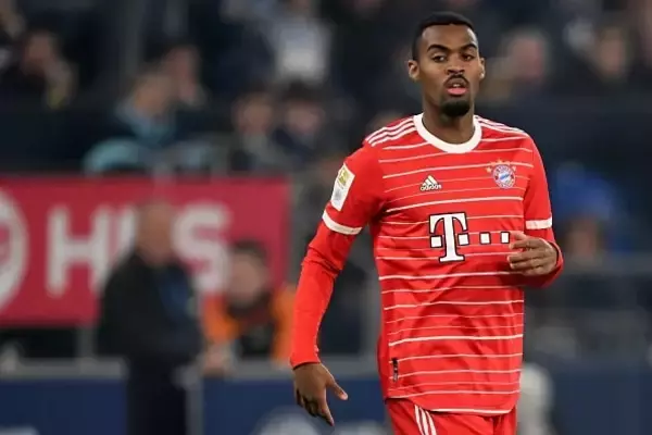W杯前のバイエルン移籍は失敗だったのか　“177分”しか出番ないグラフェンベルフの未来