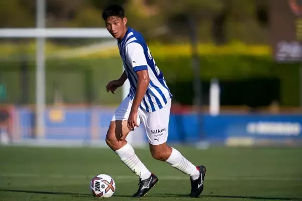 次のW杯までに日本の“大型ストライカー”は完成するのか　スペイン2部で1ゴールに終わった男の新たな挑戦
