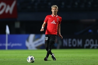 浦和デビュー戦で見せた安定感　知念哲矢は持ち味のパスで存在感を発揮