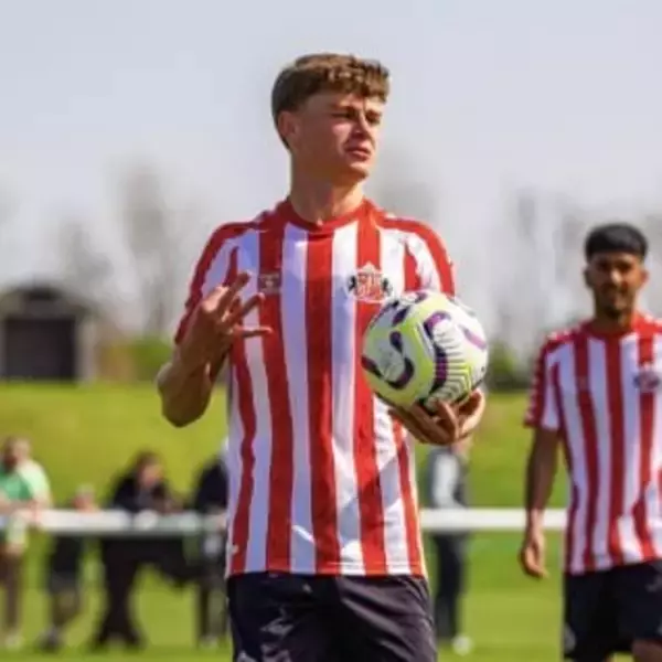 日本代表も苦しんだ豪州代表DFルーカス・ニールを覚えているか　17歳の息子がサンダーランドのアカデミーで結果を出している