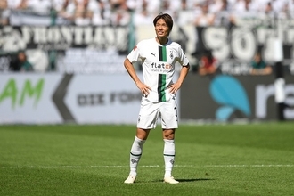 ドイツメディアの読者が選ぶシャルケ戦でのMOMに板倉滉が選出　ゴールを決めたテュラムら抑えその“支持率7割”と圧倒的