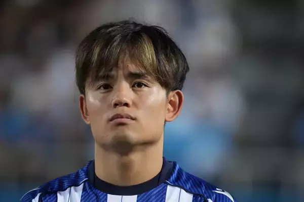 渋谷に「ビッグタケ」が登場　16日までの限定展示　自信に満ちた笑みを浮かべ、見据える先は” W杯優勝“⁉︎