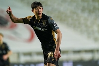 191cmの長身を武器にSTVVで覚醒する原大智　ベルギーで制空権を握り前線の起点に