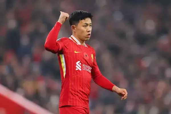 途中出場の遠藤航がリヴァプールの決勝トーナメント進出に貢献　現地メディアはこぞって評価「リヴァプールを支え続けた」