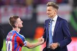 「フォレストとUEFAに皮肉？　カンファレンスリーグ制した鎌田所属パレス会長「善い者が勝つ」」の画像1