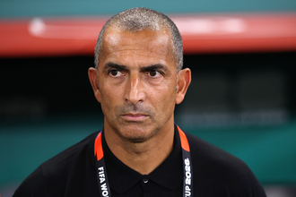 日本代表にとっても衝撃的なニュースか……　チュニジア代表はラムシ監督を解任、スウェーデン戦の大敗で決断へ