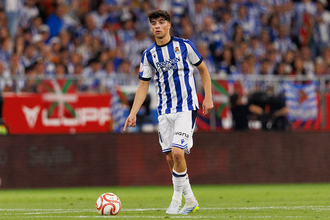 どうしても左利きのCBがほしいバルセロナ　久保建英の同僚ジョン・マルティン獲得を検討か