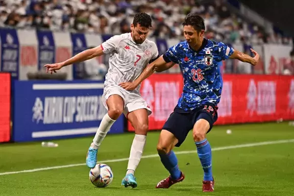 伊藤、板倉がカタールでのスタメン確保に向けてアピールに成功も……　ビルドアップ、最終ラインの連携含め課題の見つかるチュニジア戦に