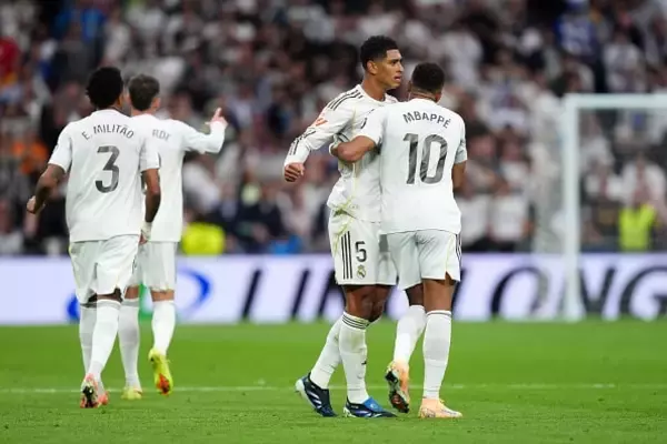 リーグでは首位も、アトレティコ戦とCL・リヴァプール戦は敗北　セットプレイの守備などX・アロンソ率いるレアルにはまだ課題あり