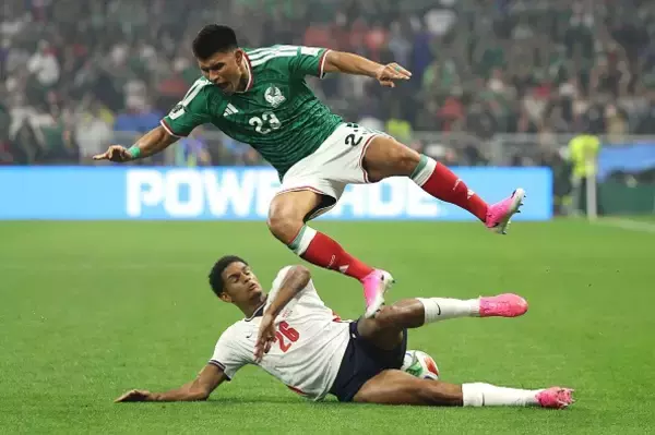 イングランドDFは2試合出場停止処分　バログンのような執行猶予はなし