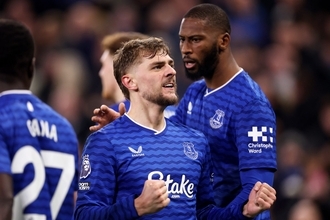 エヴァートンのエースに移籍の可能性？　今季11得点関与のデューズバリー・ホールにマンUが関心