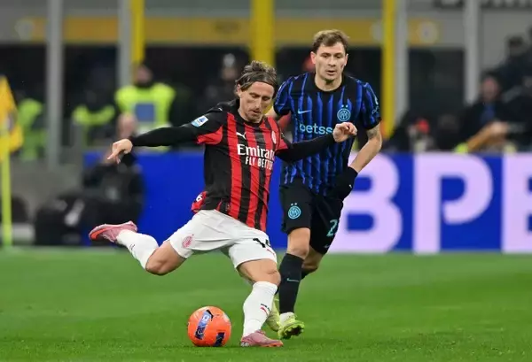 「［特集／4大リーグ前半戦TOPICS 03］今季セリエAの台風の目か　伸びしろ秘めたるローマが熱い！」の画像