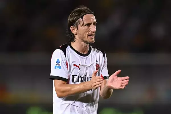 ミランは“40歳”のモドリッチを稼働させすぎている　開幕から全試合先発、途中交代は2回だけと早くも進む中盤でのモドリッチ依存