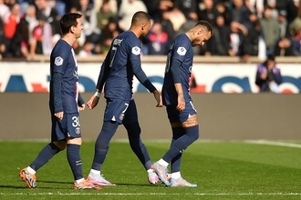 「走らない選手が3人もいるなんて許されない」　メッシ、ネイマール、ムバッペの超豪華トリオを揃えてもCL制覇には届かなかったPSGが学んだこと