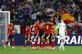 「組織でも個でも上回ったスペインが勝利　グループB勝ち抜けが決定！」の画像1