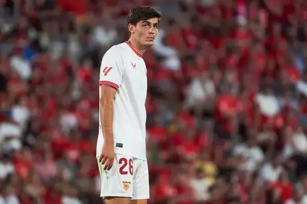 マンUはセビージャの若手注目株の獲得に興味？　パリ五輪スペイン代表MFはレアルとの争奪戦の可能性