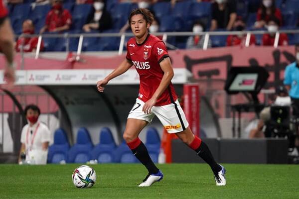 背番号 3 を継承した伊藤敦樹 流経大と浦和の大先輩の思いも背負って中軸を担う 22年2月4日 エキサイトニュース