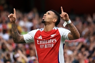 ジェズスが好調ならアーセナルはストライカー補強の必要なし!?　アルテタ称賛「彼は昨季と何かが違う」