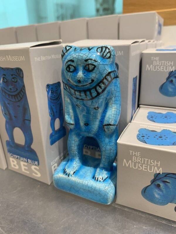大英博物館で変なお土産買ってきて と言われたので一生懸命いらないものを選んだ結果 大好評だった 19年8月26日 エキサイトニュース
