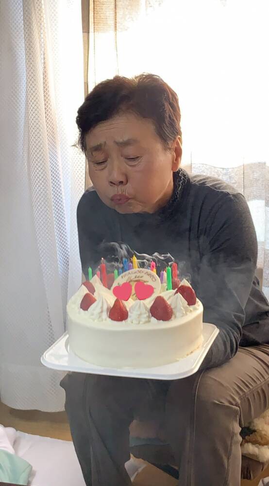腰抜かすとこだった おばあちゃんの誕生日にサプライズをしかけたらリアクションが完璧だった 19年12月9日 エキサイトニュース