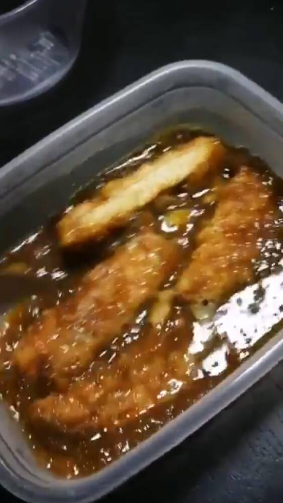 お湯を注いで作ったのにカツの衣がサクサク フリーズドライのカツカレーに脳がバグりそう 年7月9日 エキサイトニュース