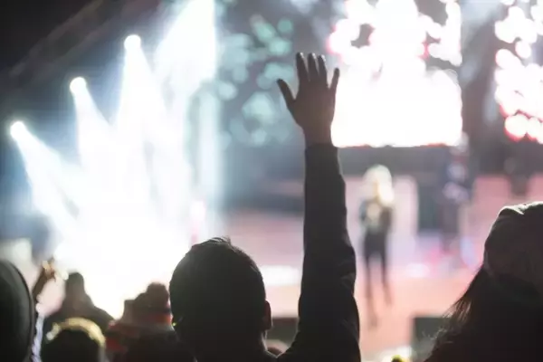 米津玄師のライブで“レモン”の香りが…あなたが衝撃を受けた「装置」は何？