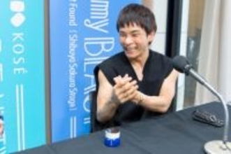 30代後半「あるある」!?「化粧品の量が2倍に」「首までスキンケア」すみれ×HIROMI＆FUKAMI 肌の悩みを語り合う