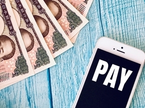 「10枚以上のクレジットカードを使い分け」「年齢×1,000円を財布に常備」あなたは現金派？ キャッシュレス派？リアルな“お金管理術”