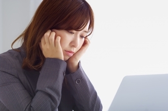 職場で人が怒られているのを見るだけでしんどい…“共感力が高すぎる人”の悩みにアドバイス、共感の声続々