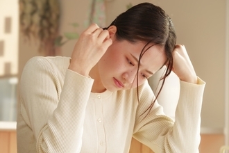 「他人の目が気になりすぎる…」繊細な人が新環境でラクに生きるための「心の防具」３つの作り方とは？
