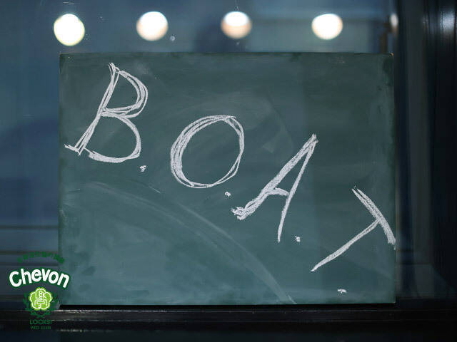 Chevon谷絹茉優「100年後に我々の曲が影響しているかもしれない」ファーストアルバム『三者山羊』リード曲「B.O.A.T.」に込めた思いを熱弁