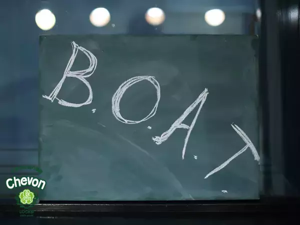 「Chevon谷絹茉優「100年後に我々の曲が影響しているかもしれない」ファーストアルバム『三者山羊』リード曲「B.O.A.T.」に込めた思いを熱弁」の画像