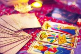 12星座×タロット占い「蟹座（かに座）」2025年11月3日（月・祝）～11月9日（日）のあなたの運勢は？ 総合運・開運メッセージ