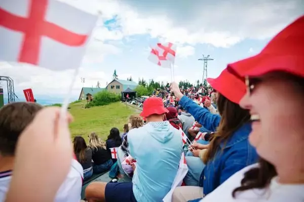 「サッカーW杯観戦を自然のなかで楽しむ！ カナダの取り組み「ナチュラル・ウォッチ・パーティー」が映し出す国の魅力」の画像