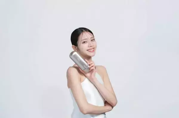 自宅でサロン級のケアが!? 貴島明日香、痛みレス家庭用脱毛器「フレアタッチ プロ」新アンバサダーに！ 自分史上最高のツルスベ肌へ
