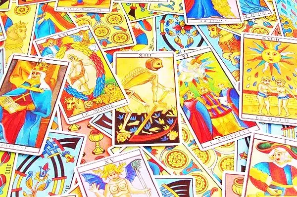 12星座×タロット占い「山羊座（やぎ座）」2025年11月17日（月）～11月23日（日・祝）のあなたの運勢は？ 総合運・開運メッセージ