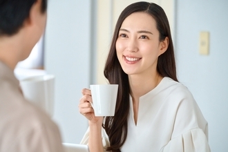 【心理テスト】言いたいことが言えずにモヤモヤ…あなたの「本音が言えない“いい人仮面”」度チェック