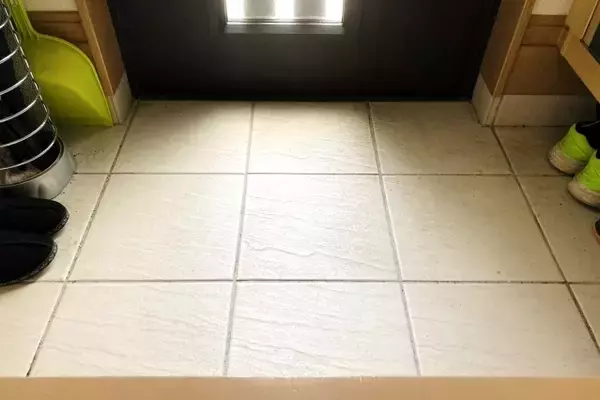 「4月の玄関」から幸運が逃げる!?「運気」を下げる「置いてはいけないもの」ワースト3とは？