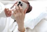 「【心理テスト】LINEもSNSも全部消したくなる…!? 突然やってくる「人間関係リセットしたくなる度」診断」の画像1