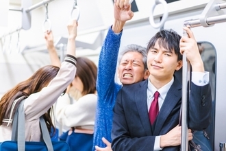 往復4時間通勤、40代で「体力の限界」で転職か継続か…悩む相談者への共感、長距離通勤のストレス解消法などアドバイス続々