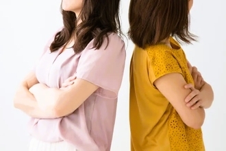 【心理テスト】あなたが「心の底で縁を切りたい」と思っている人は誰？ 深層心理を暴く