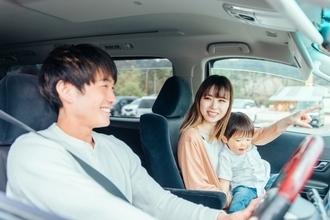 初めての子連れ帰省、ギャン泣きが心配…車での子連れ長距離移動、みんなはどうしてる？悩む相談者へのアドバイス続々