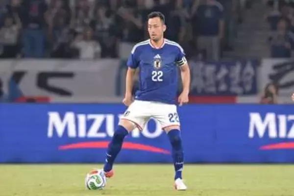 【日本代表】先発出場の吉田麻也が男泣き　幼い子供と国歌斉唱に参加
