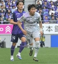 Ｊ１福岡　無失点で今季初90分勝利＆５年ぶり広島撃破！　塚原監督「泥臭く守り切った」