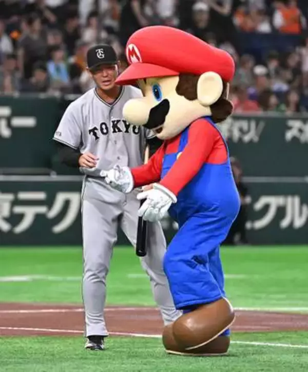 【巨人】マリオ、ルイージ＆ヨッシーはファンサ満点　Ｇベンチほっこり「意外とデカい」