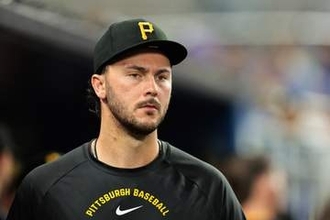 【ＭＬＢ】球速低下のスキーンズが恋人ダンとマイアミビーチで水着デート…パパラッチ撮影