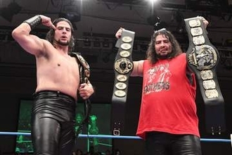 【全日本】斉藤ブラザーズがＶ１成功　関本、真霜の健闘たたえ４人でアイスを頬張る