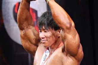 横川尚隆を７連覇王者Ｆ・ルイスが電撃指導「なんて信じられないほど素晴らしい体格なんだ」